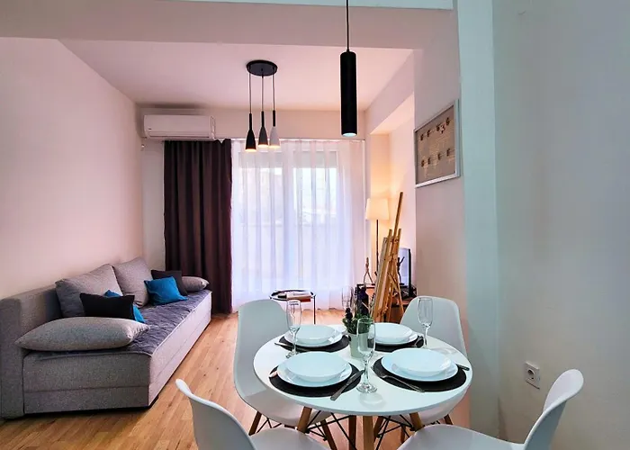 Modern & Stylish - Art Atelier