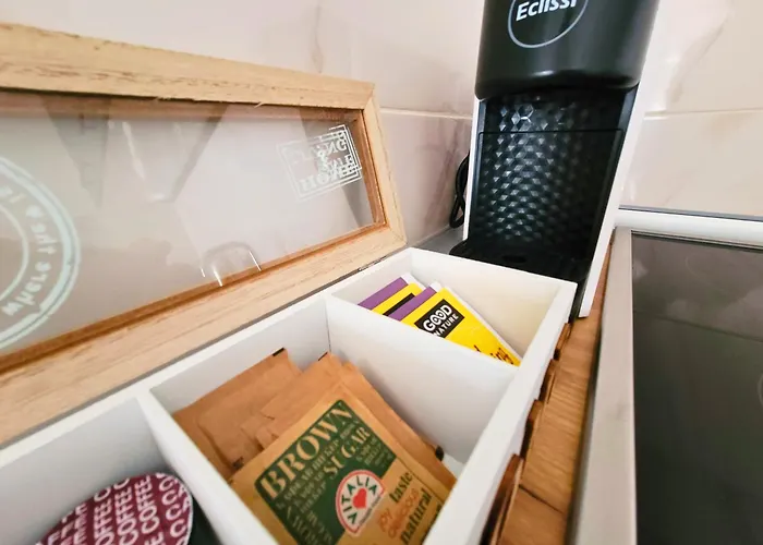 Modern & Stylish - Art Atelier Апартаменти